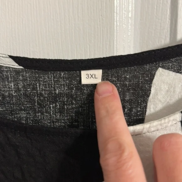 Tiered cotton gauze geometric shapes short sleeve 3x dress. Worn twice. - Picture 2 of 7